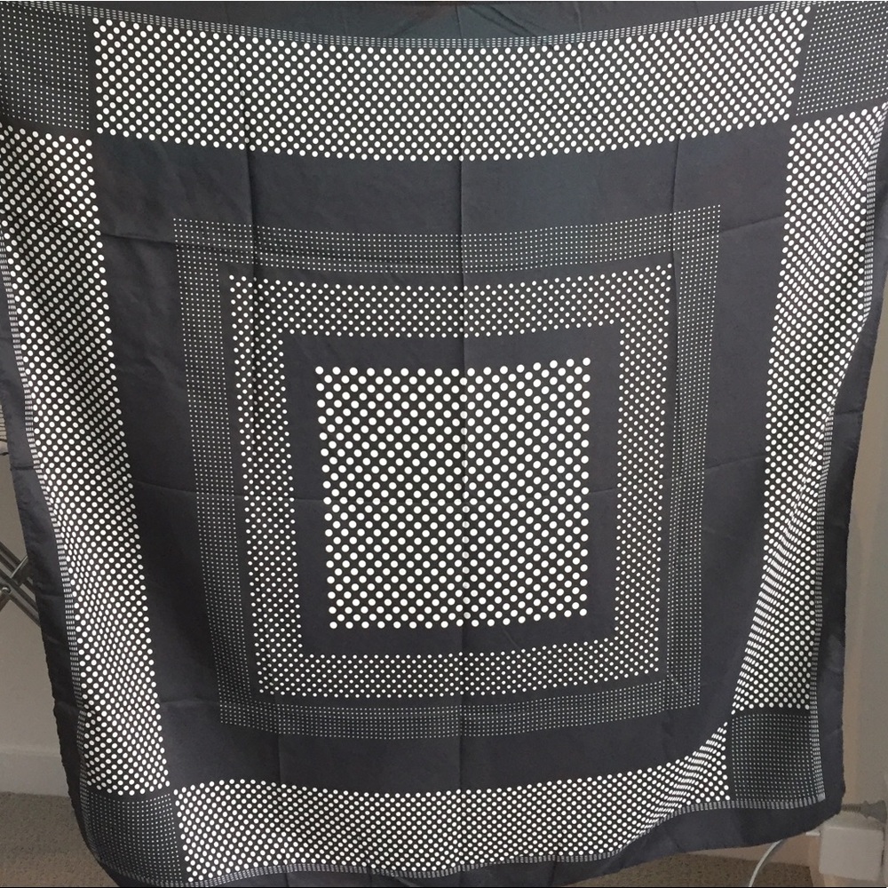 NEW Banana Republic Paula Silk Scarf